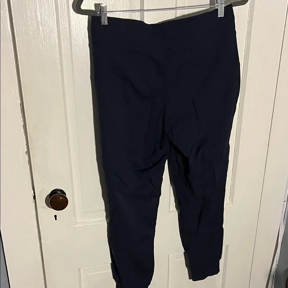 NWOT - Lululemon Size 8 Dance Studio Mid-Rise Jogger 7/8 Length - Picture 4 of 4